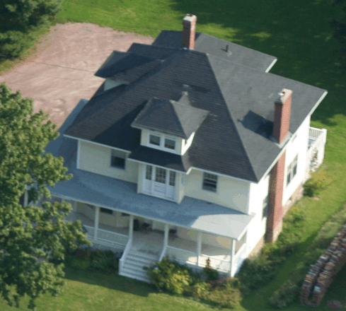 Vue aérienne de l'ancienne maison du docteur Camille Gaudet