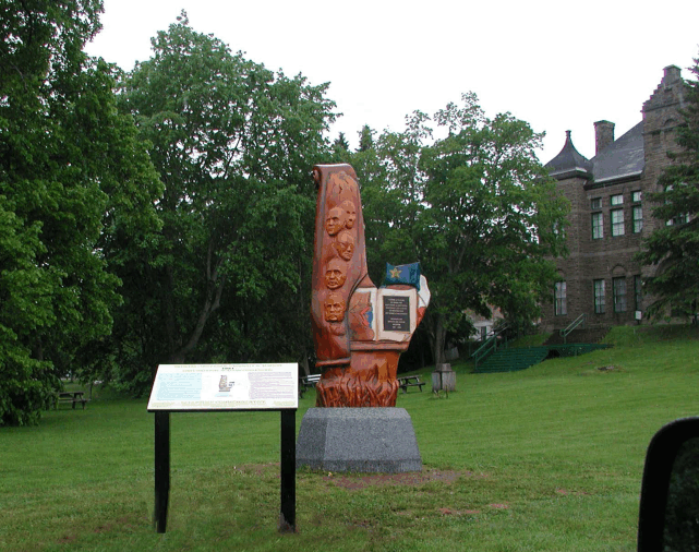 Sculpture commémorative