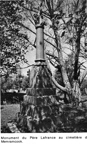 Monument du Père Lafrance au cimetière de Memramcook